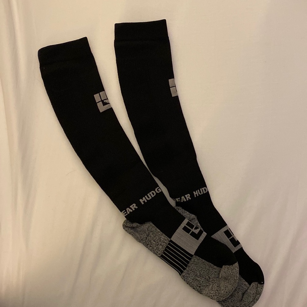 ❌ SOLD Mudgear Tall Compression Socks NWOT Size M Black/Gray